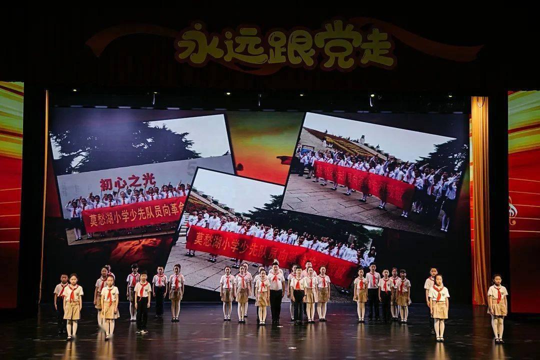 警察战僵尸无敌版