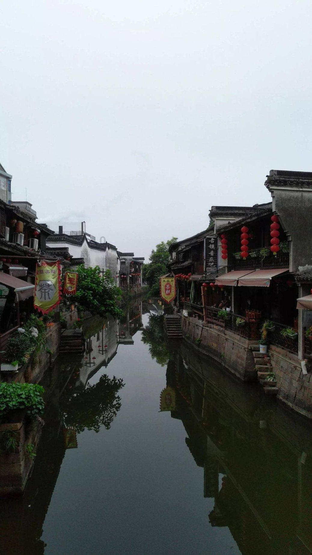 时尚民族风装扮