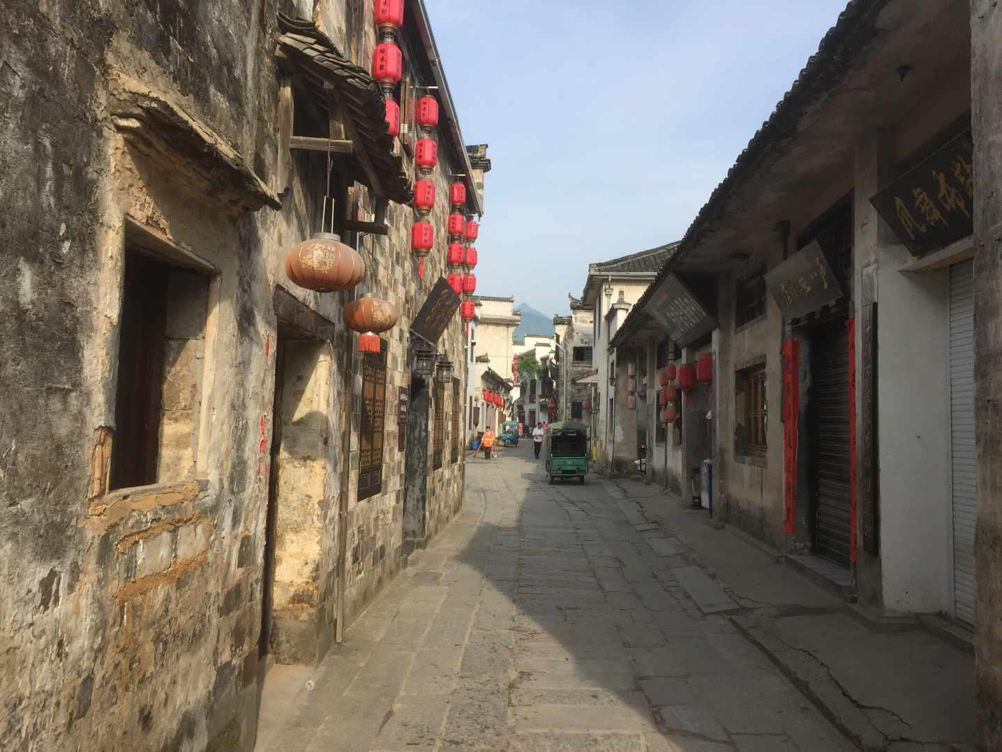 小萌妹的甜美装扮